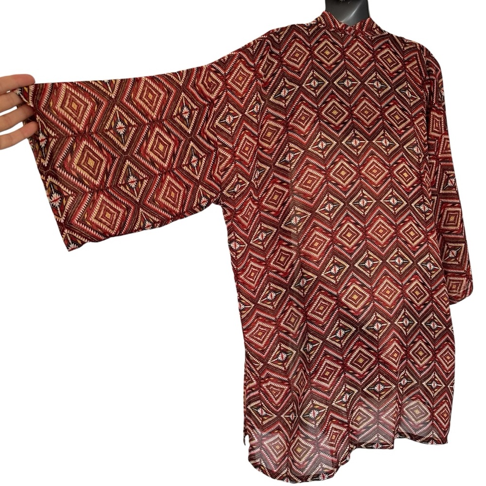 F21 👘 Red & Black Patterned Kimono Robe - Picture 8 of 8